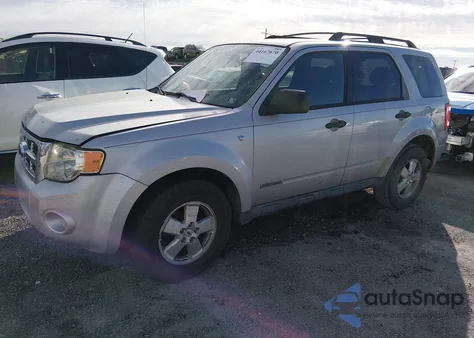2008 Ford Escape Xlt z USA, uszkodzony, nr VIN 1FMCU93158KB75818